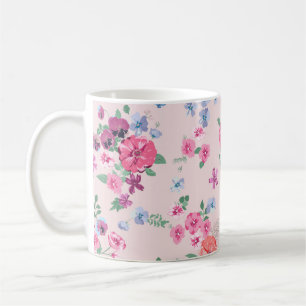 Mug Design de fleurs printanières. Motif floral incomp