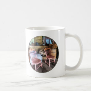 Mug Deux chaises roses dans le magasin général
