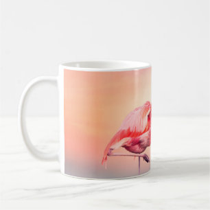 Mug Deux flamants roses dans l'eau au coucher du solei