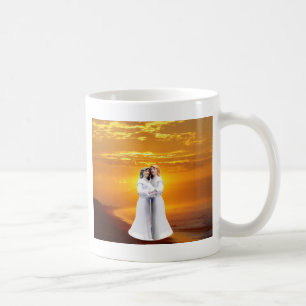 Mug Deux jeunes mariées au coucher du soleil
