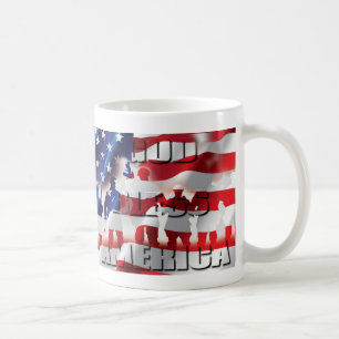 Mug Dieu bénisse l'Amérique Soldats et le Drapeau Patr
