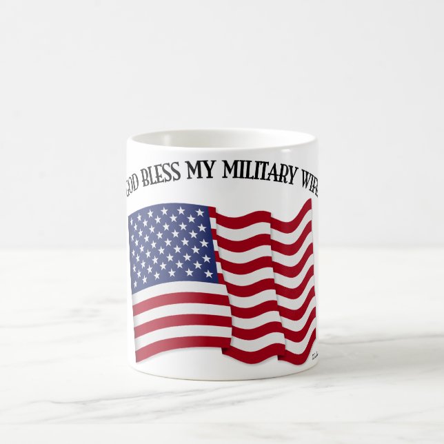 Mug DIEU BÉNISSE MA FEMME MILITAIRE avec drapeau améri (Centre)