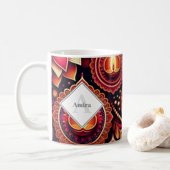 Mug Diwali personnalisé violet et rouge Rangoli & Diya (Avec donut)