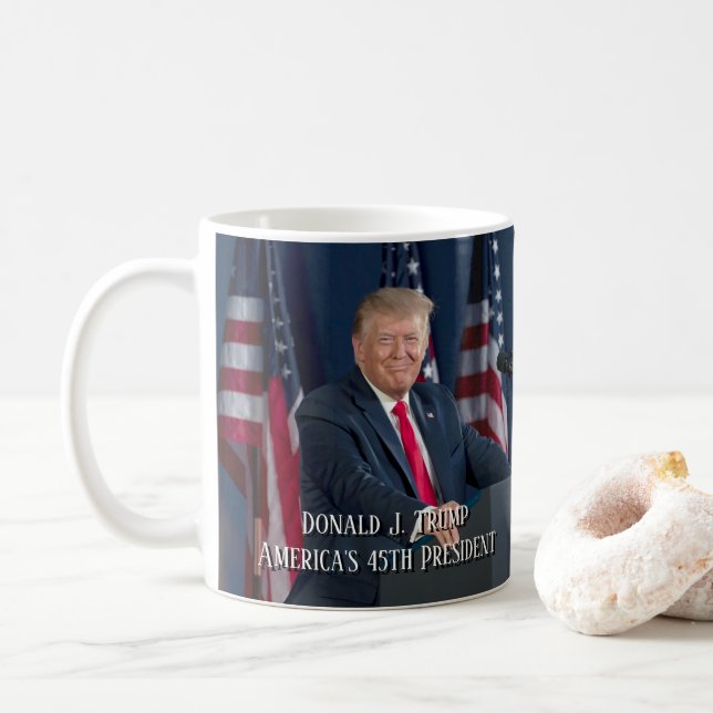 Mug Donald J. Trump 45e président Keepsaké (Avec donut)