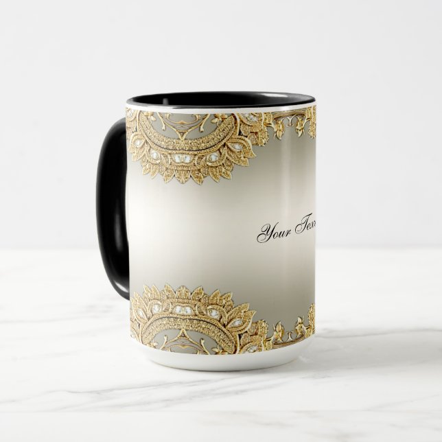 Mug doré orné (Devant gauche)
