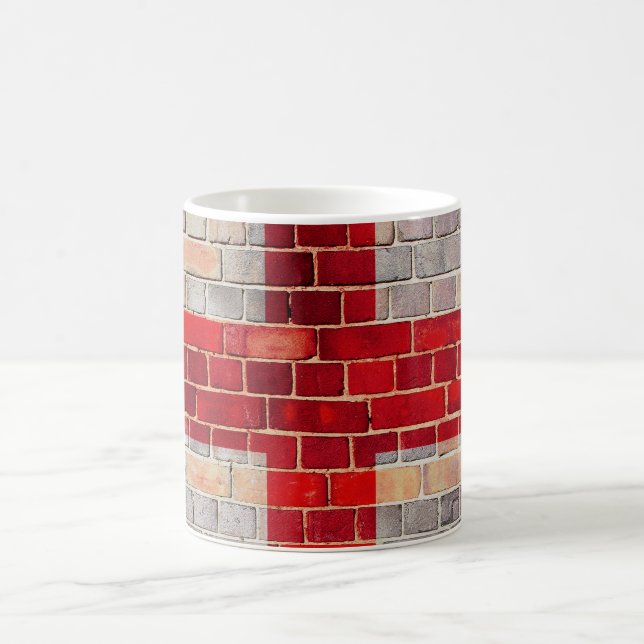 Mug Drapeau d'Angleterre sur un mur en brique (Centre)