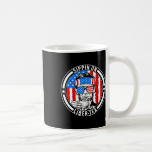Mug Drôle du 4 juillet en sirotant du Liber-thé Libert