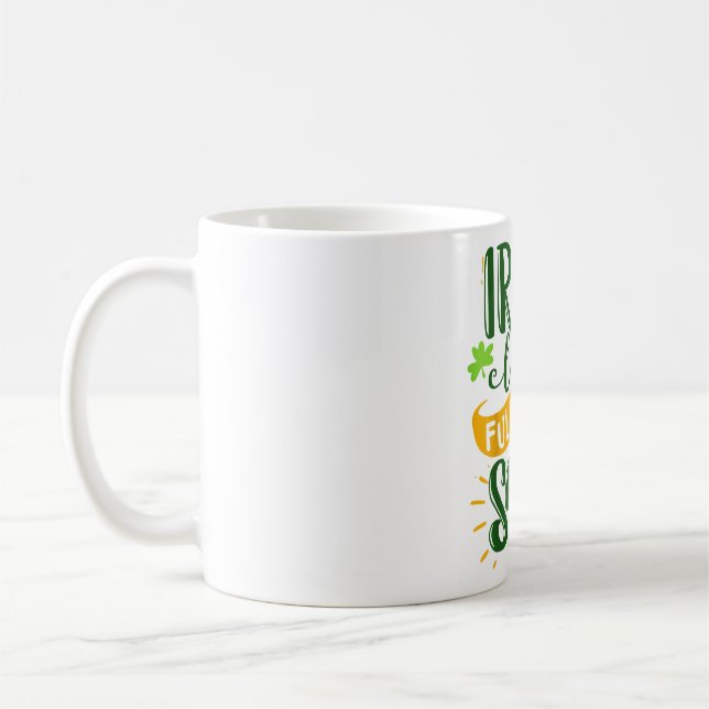 Mug Drôle lass irlandais plein de sass Jour de la Sain (Gauche)