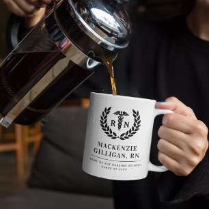 Mug École de soins infirmiers de la RN personnalisée É