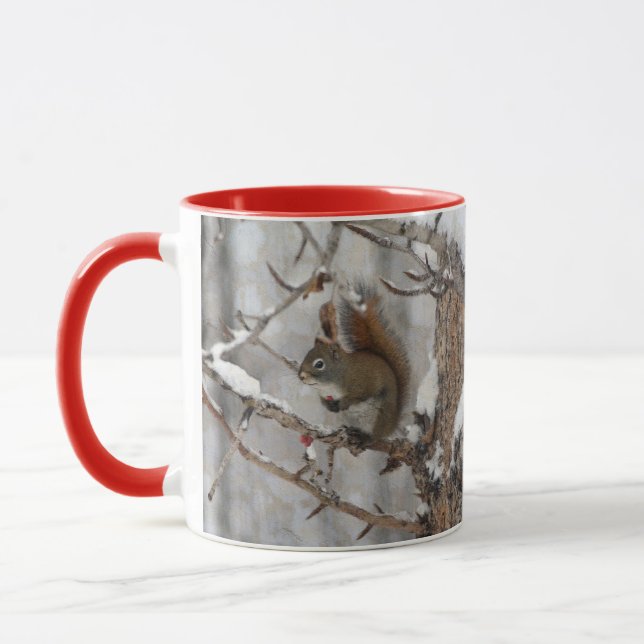 Mug Écureuil d'hiver, neige et baies rouges Conception (Gauche)