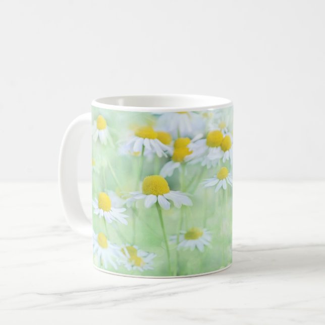 Mug Élégance du champ de marguerite blanche (Devant gauche)