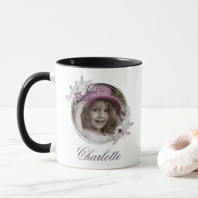 Mug Élégant cadre de fleurs rondes Nom de la photo (Avec donut)
