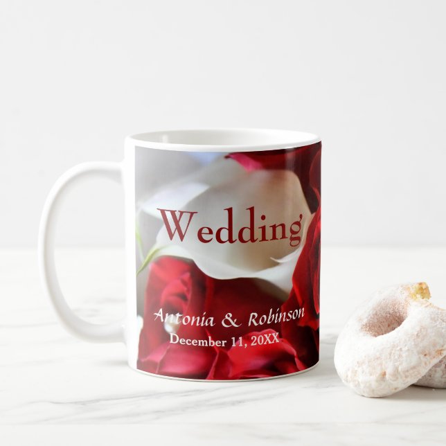 Mug Elégant Rouge Roses Fleurs or Accents Mariage (Avec donut)