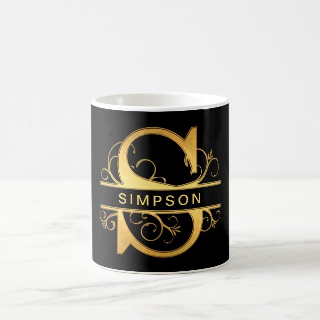 Mug Élégant "S" Monogramme Nom personnalisé Black Gold (Centre)