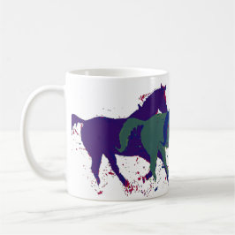 Mug élevage de chevaux sauvages courir