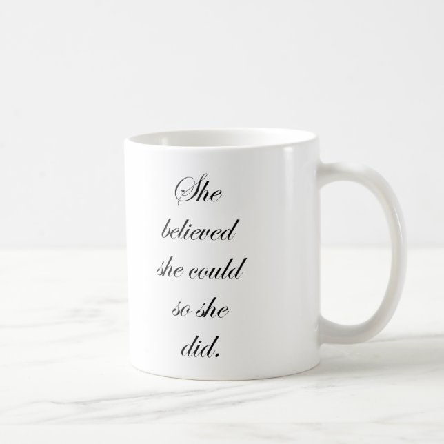 Mug Elle a cru qu'elle pourrait ainsi elle a attaqué (Droite)