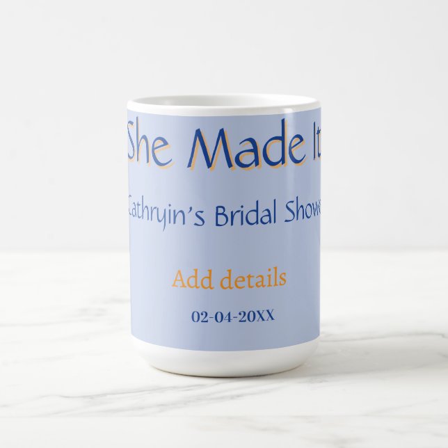 MUG ELLE A FAIT ENTERREMENT DE VIE DE JEUNE FILLE BLEU (Centre)