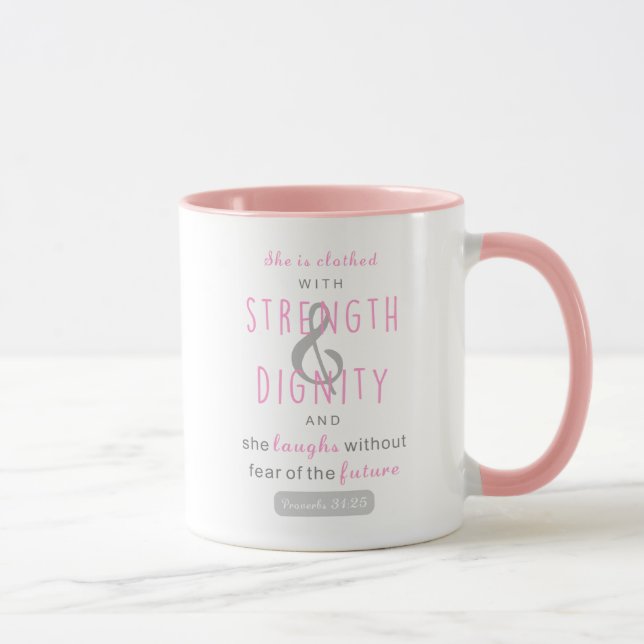 Mug elle est revêtue de force et de dignité proverbes  (Droite)