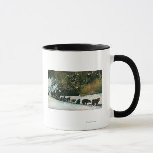 Mug Équipe de chien du Yukon transportant par le