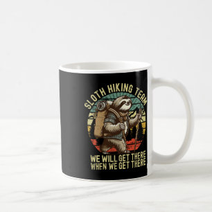 Mug Équipe de randonnée Retro Sloth On arrivera quand