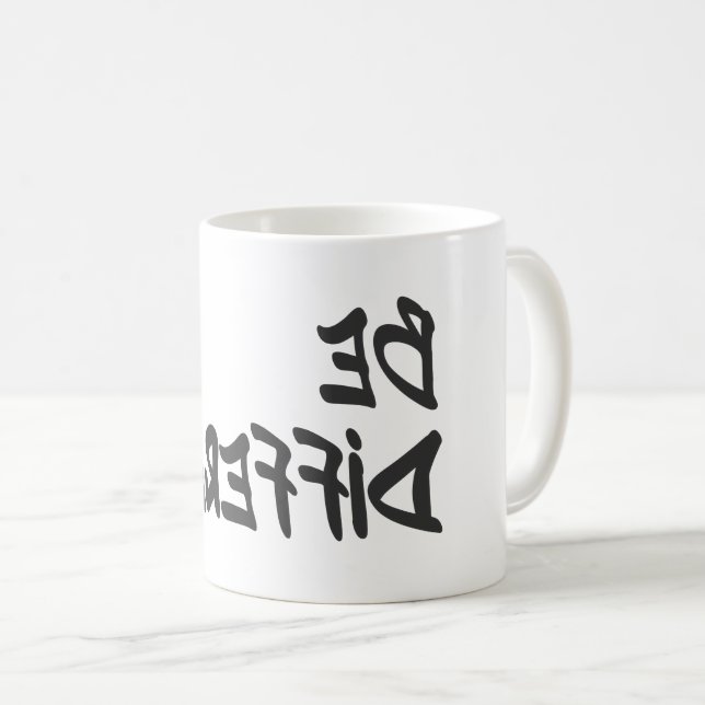 Mug Être différent (Devant droit)