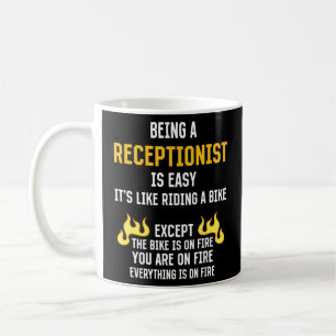Mug Être un réceptionniste est un agent de réception f