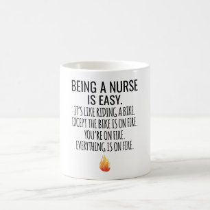 Mug Être une infirmière est facile c'est comme rouler 