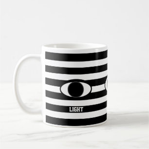Mug Eye Abstrait élégant sur noir et blanc rayé