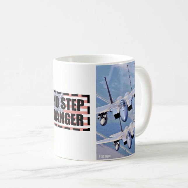 MUG F-15C EAGLE - AUCUN DANGER D'ÉTAPE (Devant droit)
