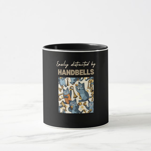 Mug facilement distrait par des cloches (Centre)