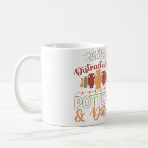 Mug Facilement Distrait Par Les Chiens En Poterie Four