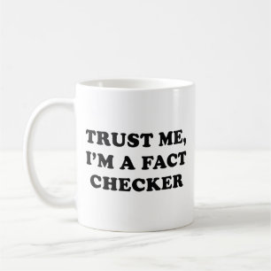 Mug Faites-moi confiance, je suis un vérificateur de f
