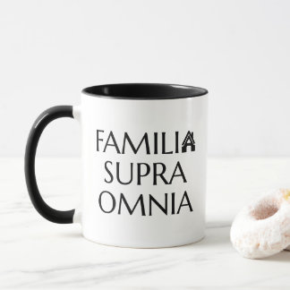 Mug Familia Supra Omnia - Citation latine