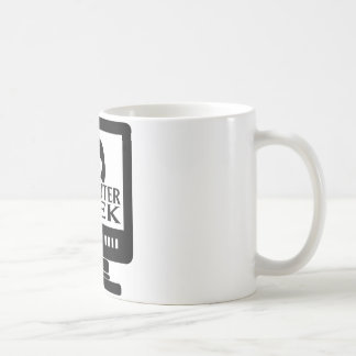 Mug Femelle de fille de geek d'ordinateur