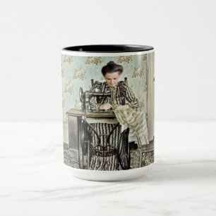Mug Femme à la machine à coudre teintée de photo de