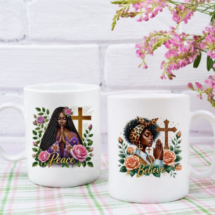 Mug Femmes de prières afro-américaines florales
