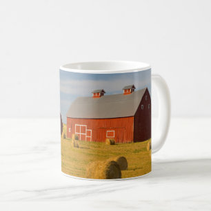 Mug Fermes   Barres rouges près de balles de foin
