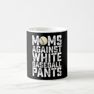 Mug Fête des mères contre les pantalons blancs de base