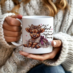 Mug Fille mignonne qui aime les vaches des Highlands B