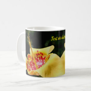 Mug Fleur Lily tachetée Jaune Personnalisée