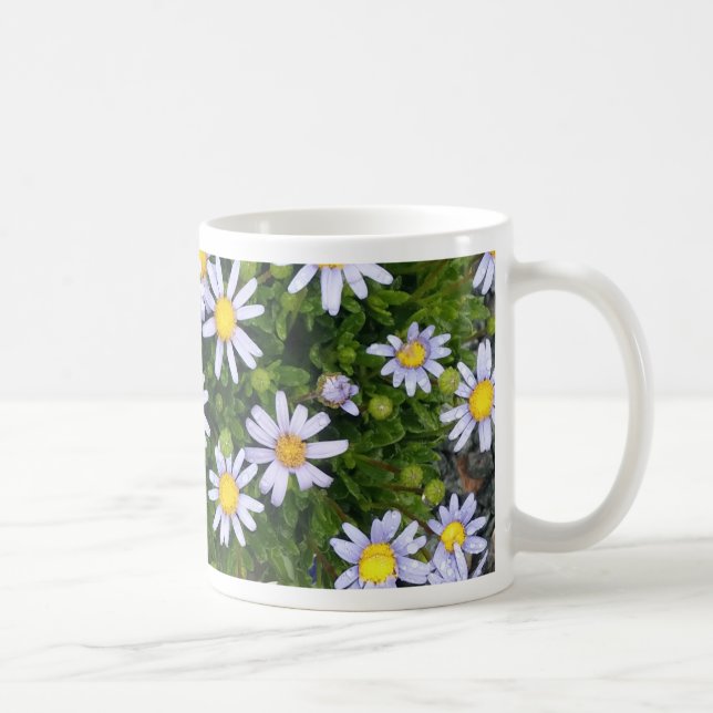 Mug Fleurs blanches jaunes de margarita avec les (Droite)