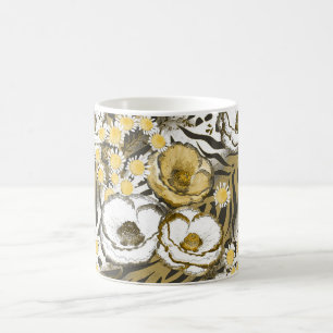 Mug Fleurs jaunes, blanches sur un arrière - plan de t