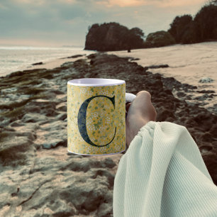 Mug Floral Elegant Classy Monogramme C jaune avec phra