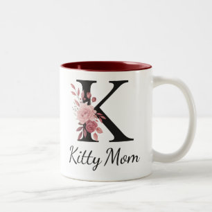 Mug floral personnalisé – Lettre K avec le nom Kar