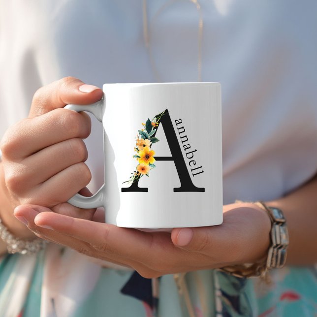 Mug Floral Un monogramme avec nom modifiable (Floral A Monogram Mug with Editable Name. Yellow, Orange & Greenery Watercolor Flowers.)