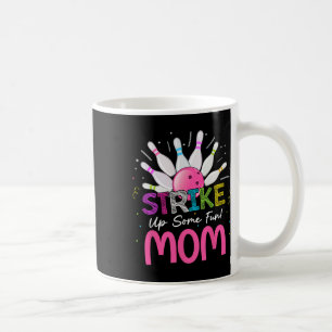 Mug Frappe Une Maman Amusante De La Fille Bowlin Anniv