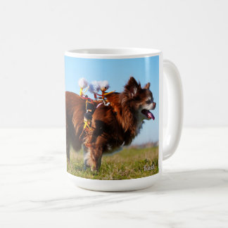 Mug Fubby's die paardrijden op hun honden vriendje.