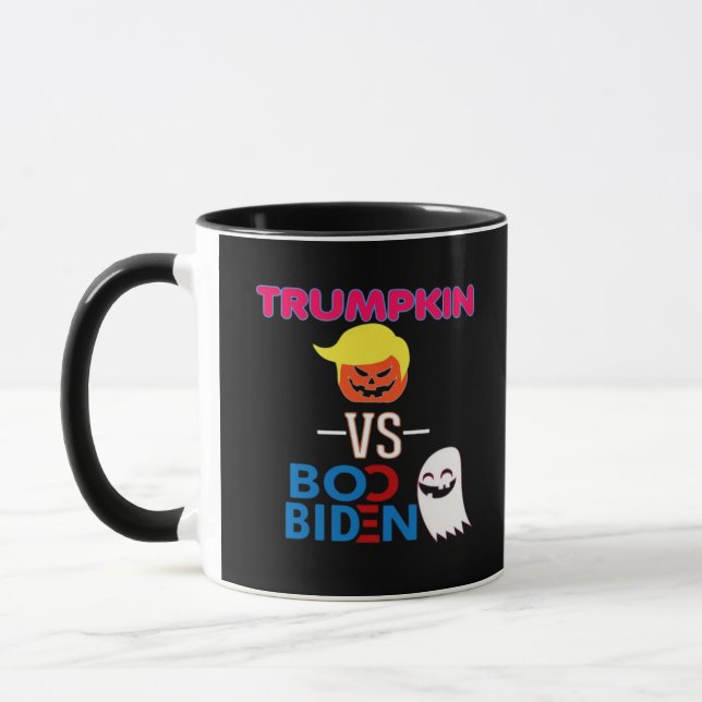 Mug Funky Trumpkin Vs Boo Biden Classe Design Hallowee (Gauche)
