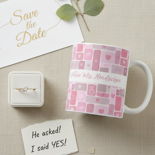 Mug Futur Mme Pink Engagement Moderne Script (Créateur téléchargé)