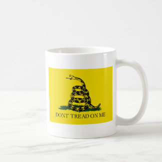 Mug Gadsden ne marchent pas le drapeau